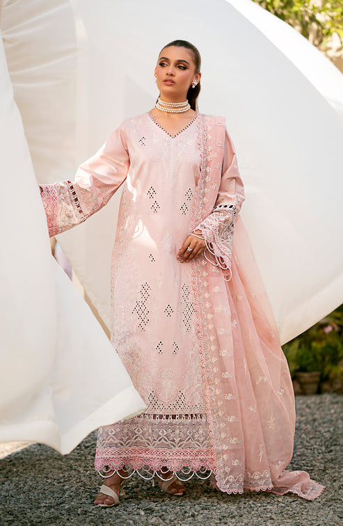 Emaan Adeel | Navaeh Luxury Pret | ZARIA