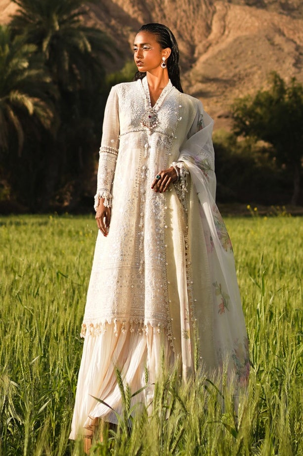 Sana Safinaz | Luxury Lawn Collection | 005A - Waniyas